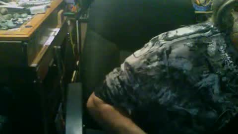 Snapshot of johnnyshung1 chatting on November 2, 2025, 3:14 pm johnnyshung1 online show from November 2, 2025, 3:14 pm