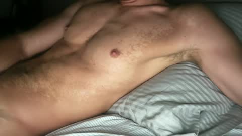 Snapshot of johnnystr0ng chatting on July 26, 2026, 2:31 am Johnny Strong online show from July 26, 2026, 2:31 am