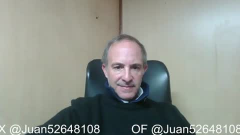 Snapshot of johnq_23 chatting on June 26, 2026, 4:33 pm John online show from June 26, 2026, 4:33 pm