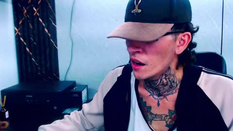 johnsonisaac94  online show from February 24, 2025, 7:44 am