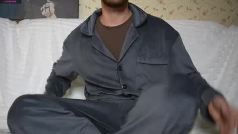 Snapshot of johnstoneisland chatting on January 15, 2026, 8:34 pm John online show from January 15, 2026, 8:34 pm