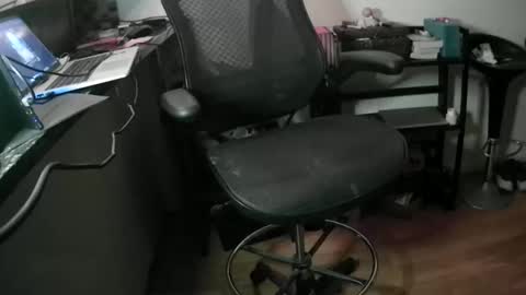 Snapshot of johntylerr833 chatting on May 2, 2026, 5:34 am johntylerr833 online show from May 2, 2026, 5:34 am