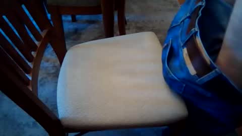 Snapshot of johnxxx549 chatting on April 23, 2026, 12:29 pm johnxxx549 online show from April 23, 2026, 12:29 pm