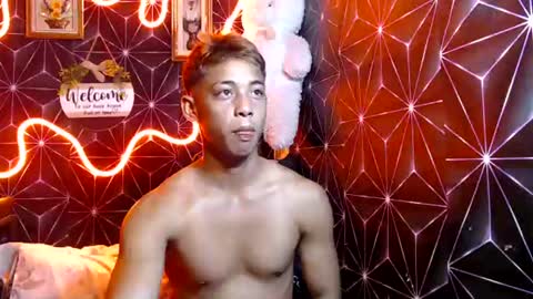 Snapshot of johnydestroyer chatting on July 2, 2026, 12:54 am johnydestroyer online show from July 2, 2026, 12:54 am