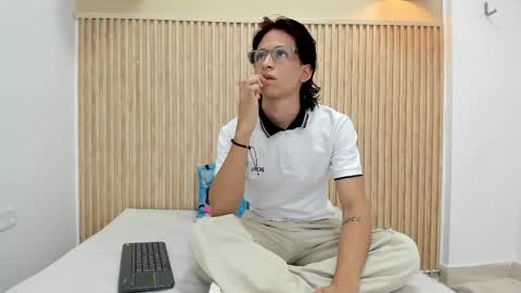 JOHSS online show from November 22, 2025, 12:04 pm