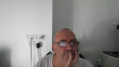 Snapshot of jojo04800 chatting on November 3, 2025, 1:12 pm jojo04800 online show from November 3, 2025, 1:12 pm