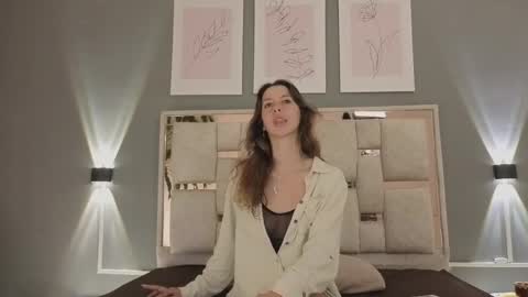 jolie_lov online show from November 6, 2025, 2:07 pm