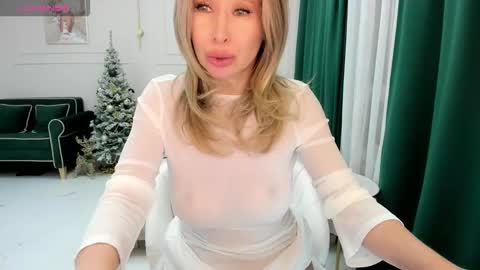 Snapshot of jolie_ozolla chatting on December 5, 2025, 4:14 pm Jolie Ozolla online show from December 5, 2025, 4:14 pm