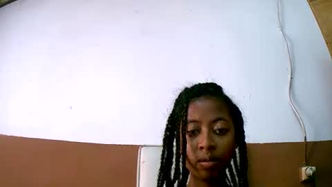 joliekah27 online show from February 3, 2025, 8:13 am