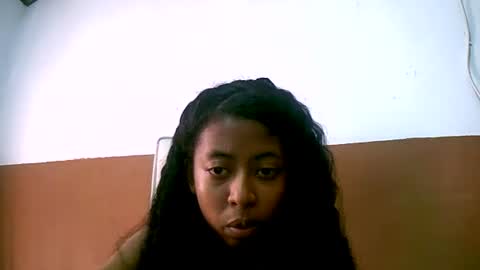 joliekah27 online show from February 5, 2025, 8:11 am