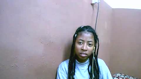 joliekah27 online show from March 1, 2025, 8:21 pm