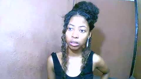 joliekah27 online show from March 3, 2025, 12:04 am