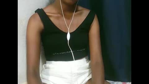 joliekah27 online show from February 21, 2026, 8:21 pm