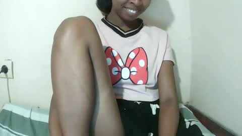 joliekah27 online show from March 17, 2026, 7:39 pm