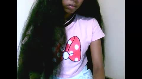 joliekah27 online show from April 14, 2026, 6:47 pm