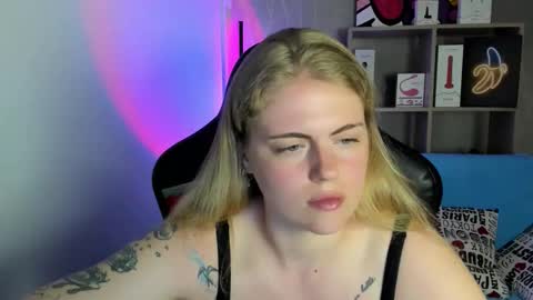 Snapshot of jolly_doll_ chatting on June 11, 2026, 7:39 am Jolly online show from June 11, 2026, 7:39 am