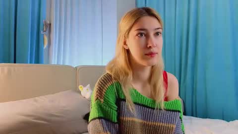 Viola online show from December 15, 2025, 11:14 am