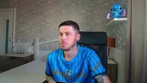 Snapshot of jonahshaw chatting on July 6, 2026, 5:15 am JonahShaw online show from July 6, 2026, 5:15 am