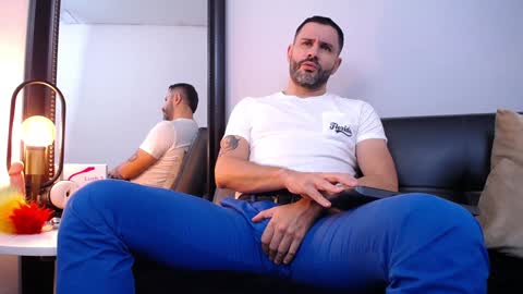  JONAS BEARD  online show from February 6, 2025, 10:10 pm