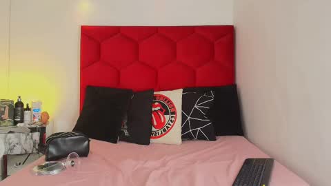 Jonas  online show from February 19, 2025, 1:06 pm