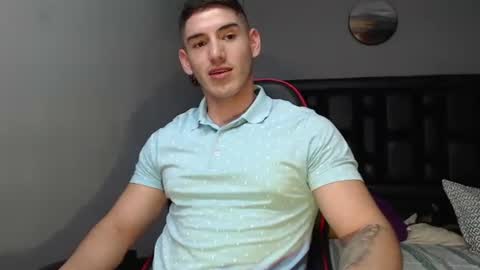 jonathancast08 online show from January 11, 2025, 3:52 pm