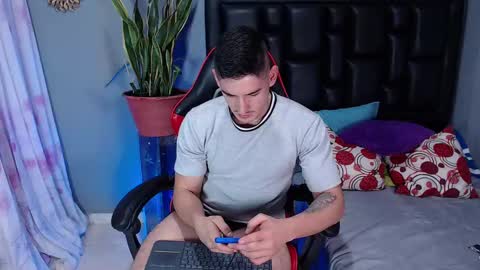 jonathancast08 online show from March 3, 2025, 1:10 am