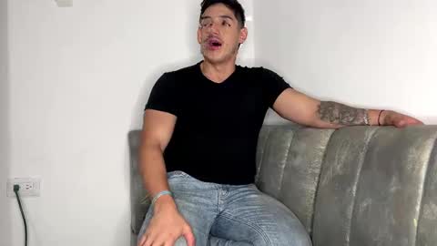 jonathancast08 online show from April 18, 2026, 3:05 pm