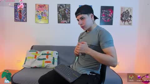 Instagram jonathanfit14 online show from November 24, 2025, 10:53 pm