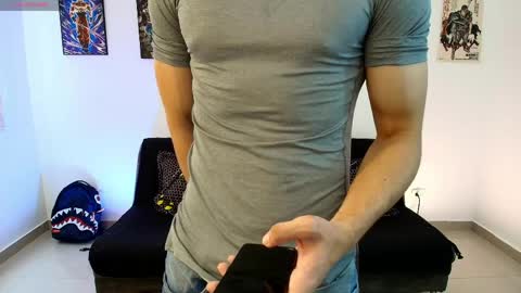 Instagram jonathanfit14 online show from April 18, 2026, 9:04 pm