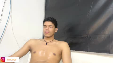 Snapshot of jonhsebastiann chatting on July 8, 2026, 6:51 am John online show from July 8, 2026, 6:51 am