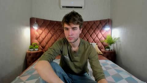 Snapshot of jonnahhell chatting on November 9, 2025, 1:42 pm Jonah online show from November 9, 2025, 1:42 pm