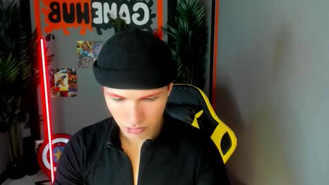 Jonny online show from November 7, 2025, 10:37 am