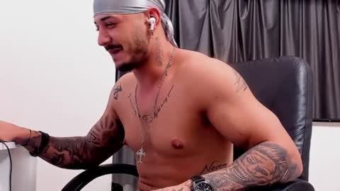 jonnyporn1 online show from December 31, 2024, 4:49 am