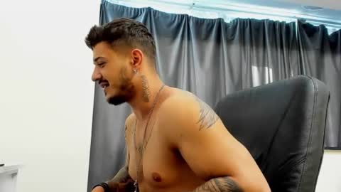 jonnyporn1 online show from January 6, 2025, 10:35 am