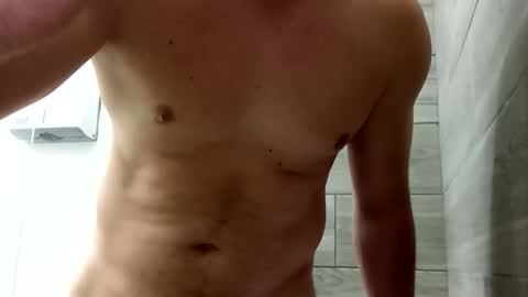 jorchuck1919este online show from November 1, 2025, 5:37 pm