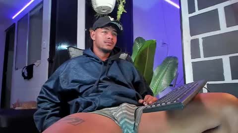 Snapshot of jordanparis chatting on February 16, 2025, 4:31 am JordanParis online show from February 16, 2025, 4:31 am