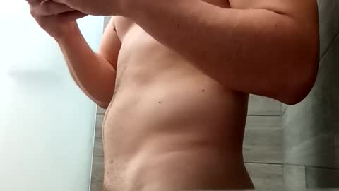 jorgelatino1919 online show from April 2, 2026, 5:10 pm