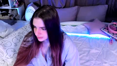 Rose online show from December 8, 2024, 10:03 pm