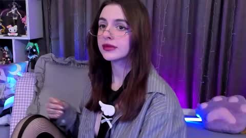 Rose online show from November 16, 2025, 5:07 pm