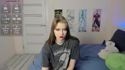 Mila online show from October 8, 2025, 2:53 am