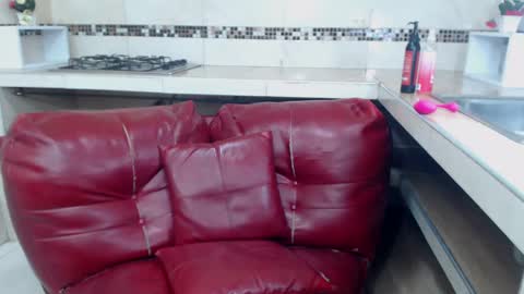 jose_sexycumm online show from February 16, 2025, 1:03 am