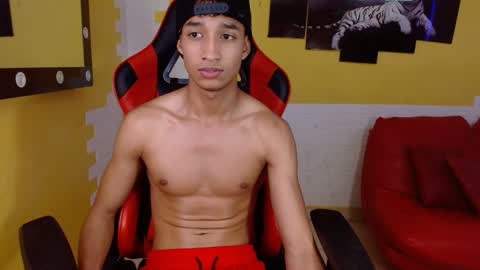 jose_sexycumm online show from March 5, 2025, 10:21 pm