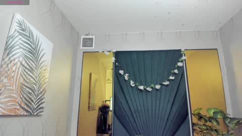 Katalina online show from February 5, 2025, 11:02 am