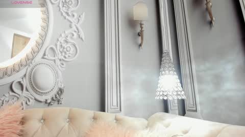 Katalina online show from February 7, 2025, 6:45 pm