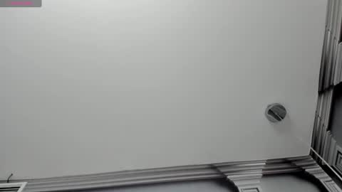 Katalina online show from February 9, 2025, 1:00 am