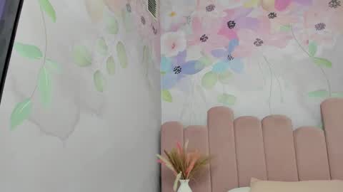 Katalina online show from March 5, 2025, 11:17 am