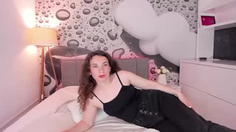 Josephine online show from April 19, 2026, 6:10 pm