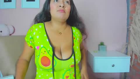 josephinesmiths online show from December 3, 2024, 7:55 pm