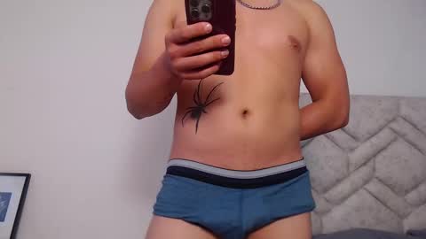 josephmosquera online show from December 23, 2024, 1:03 pm