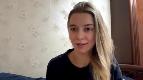 Anessa online show from November 28, 2025, 5:43 am